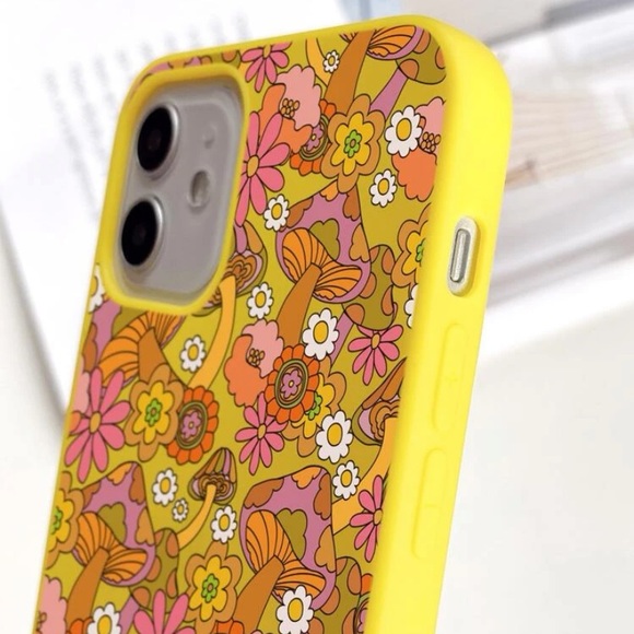 ☀️ Yellow and Pink Trippy Mushroom Phone Case - iPhone 11 - NWT - Picture 2 of 3